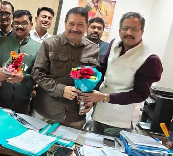 शिक्षा विभाग में पदोन्नति लंबित, व्यवस्था प्रभावित, छत्तीसगढ़ टीचर्स एसोसिएशन ने सौंपा ज्ञापन